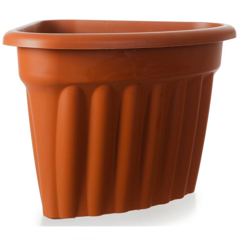 40cm Corner Planter - Terracota